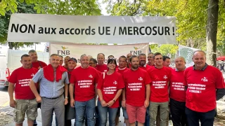 Mobilisation devant l'ambassade du Brésil pour dire non au Mercosur
