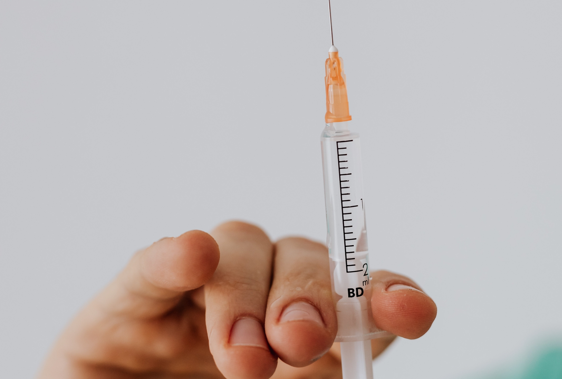 Les plus de 18 ans éligibles à la 3e dose de vaccin