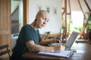 Apprendre à concilier cancer et travail 
