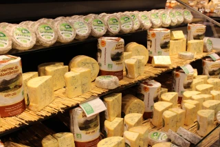 Fourme de Montbrison AOP : passion, pression et promotion, la filière se bat pour son avenir