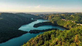 Vivez un été inoubliable dans la Loire en 2025