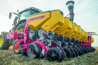 Semoirs monograines : pression de terrage, capteurs et automatisation du réglage pour un semis de précision