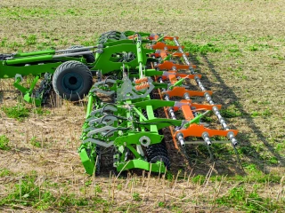Travail du sol ultra superficiel : les outils combinés montent en puissance