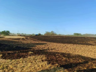 Face aux incendies, les agriculteurs en première ligne aux côtés des pompiers