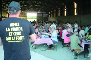 Rencontres à table dans la Loire : l'élevage ouvre ses portes au dialogue