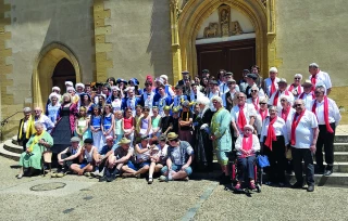 Des conscrits aux classes, une tradition qui traverse les générations dans la Loire
